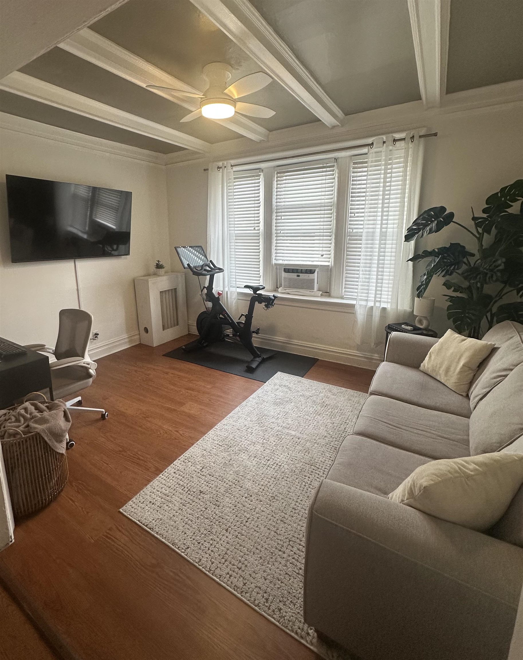 101 73rd Street North Bergen NJ 07047