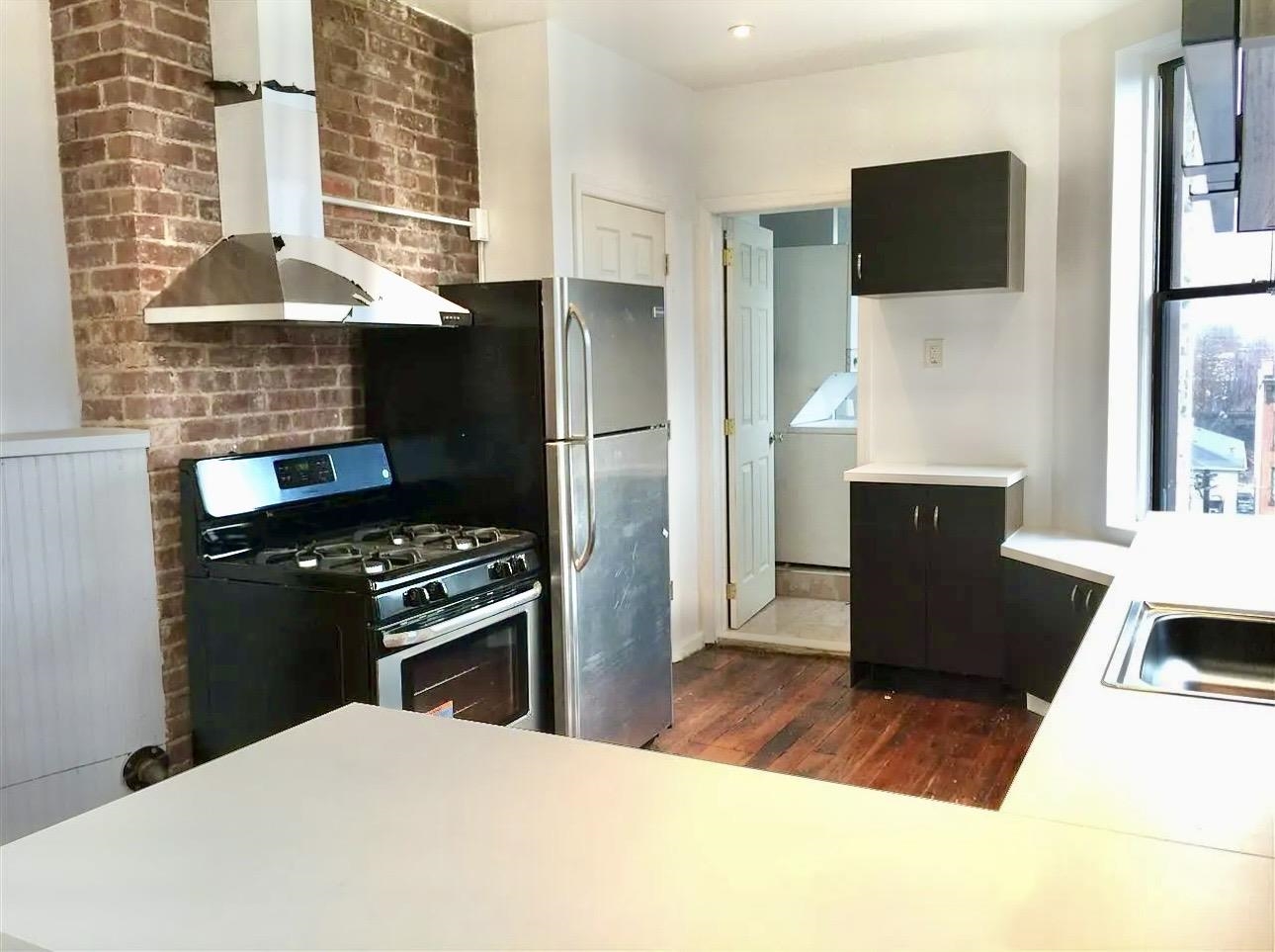 319 8th Street Jersey City NJ 07302