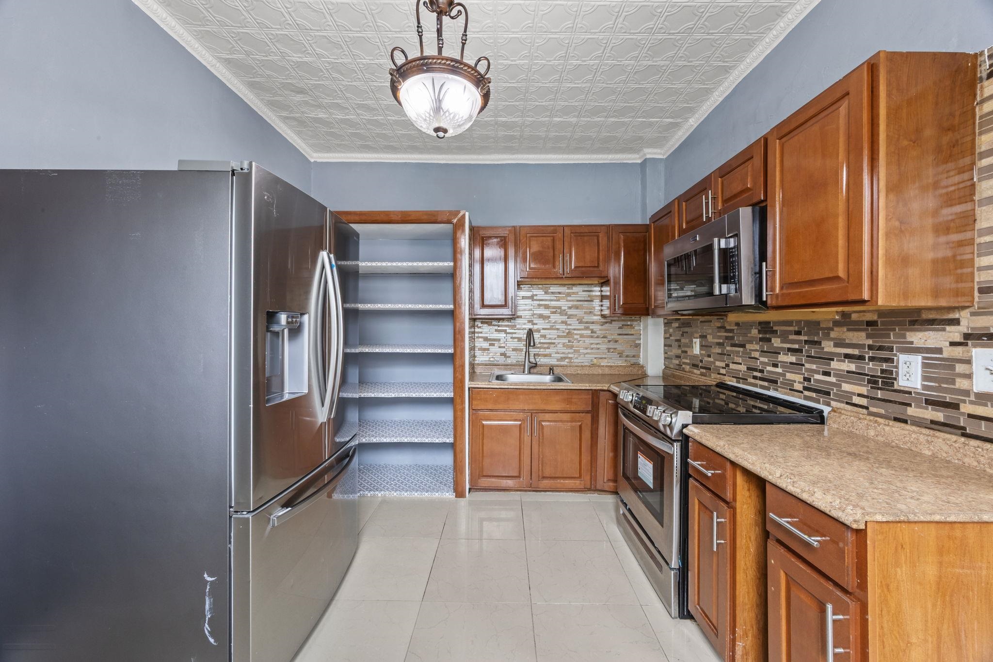 4317 Durham Avenue North Bergen NJ 07047