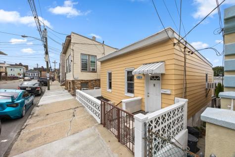 4317 Durham Avenue North Bergen NJ 07047