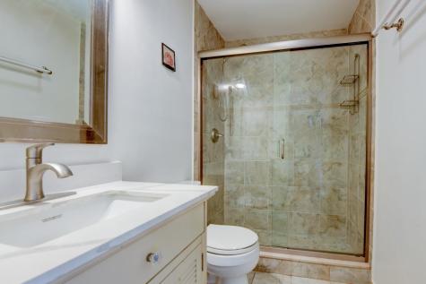 816 Topsail Lane Secaucus NJ 07094