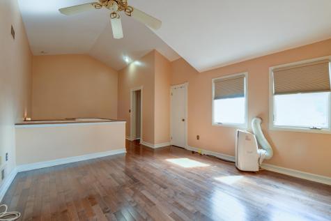 816 Topsail Lane Secaucus NJ 07094