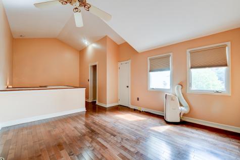 816 Topsail Lane Secaucus NJ 07094