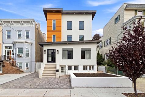 138 Avenue C Bayonne NJ 07002