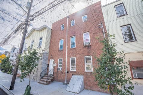 427 4th Street Union City NJ 07087
