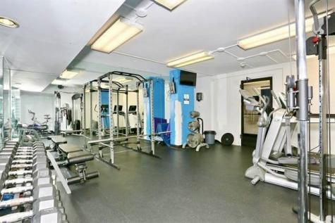 6515 Boulevard East West New York NJ 07093