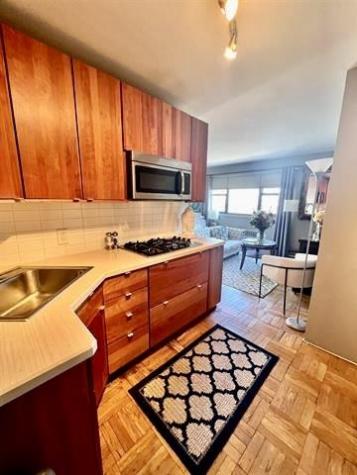 6515 Boulevard East West New York NJ 07093