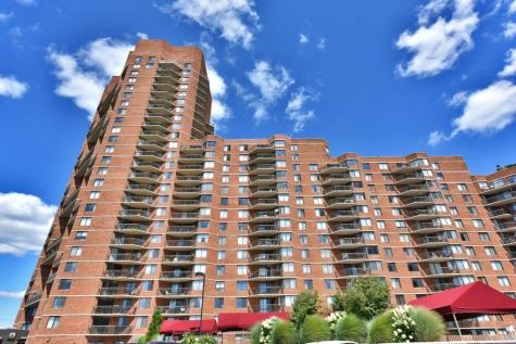 807 Harmon Cove Tower Secaucus NJ 07094