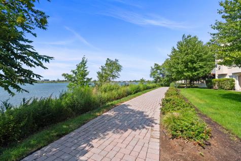 209 Blue Heron Drive Secaucus NJ 07094