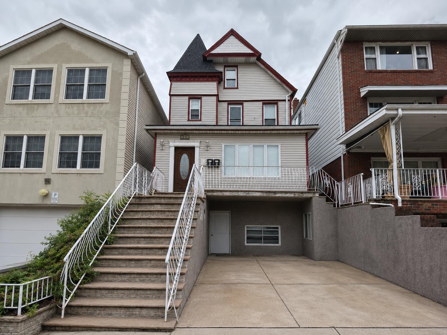 712 17th Street Union City NJ 07087