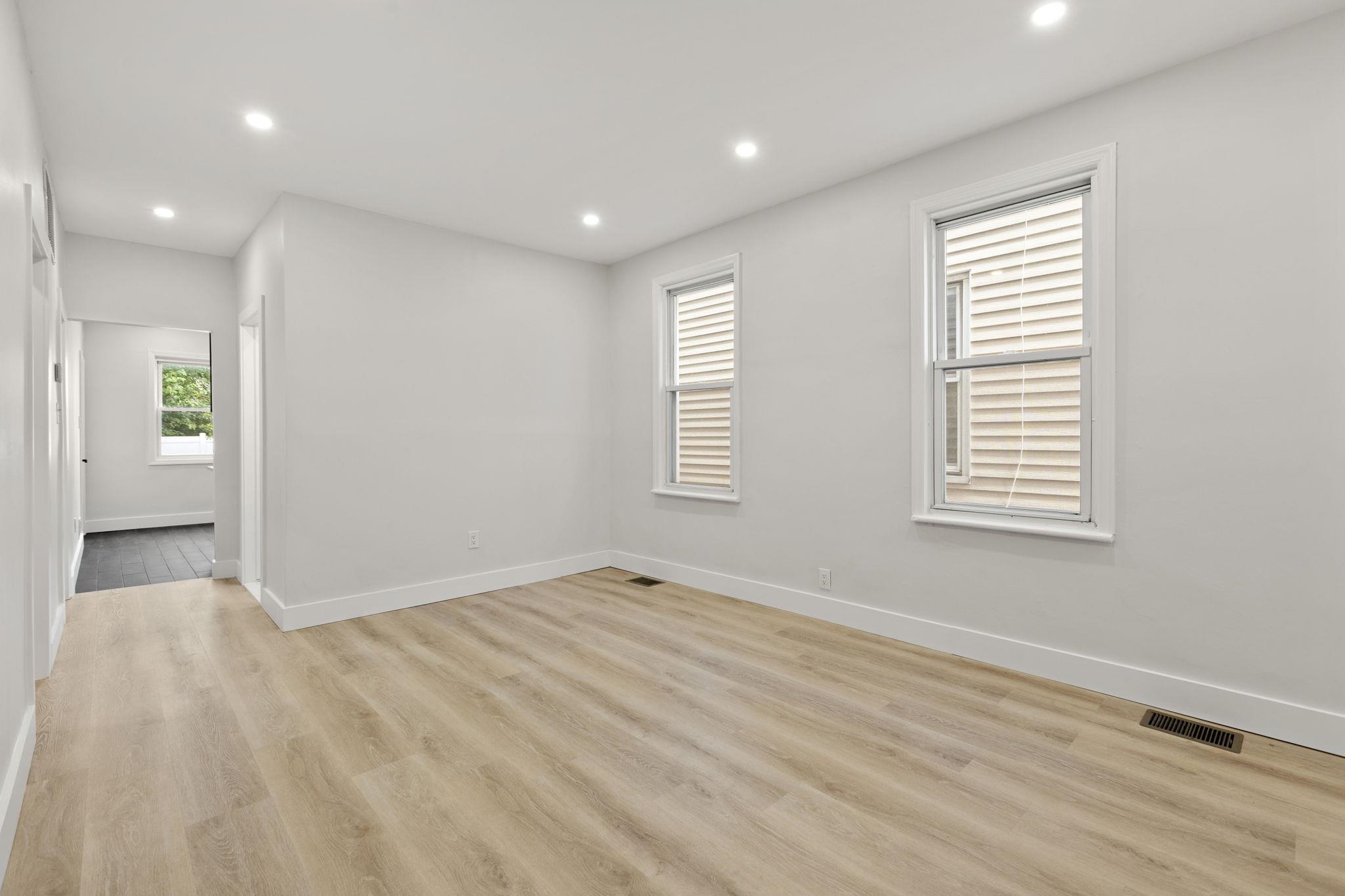 81 Humphrey Avenue Bayonne NJ 07002
