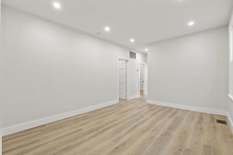 81 Humphrey Avenue Bayonne NJ 07002