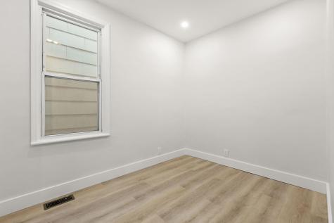 81 Humphrey Avenue Bayonne NJ 07002