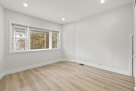 81 Humphrey Avenue Bayonne NJ 07002