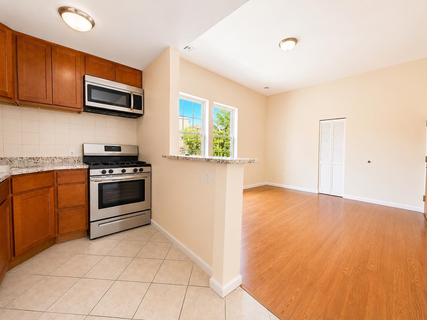 86 East 21st Street Bayonne NJ 07002
