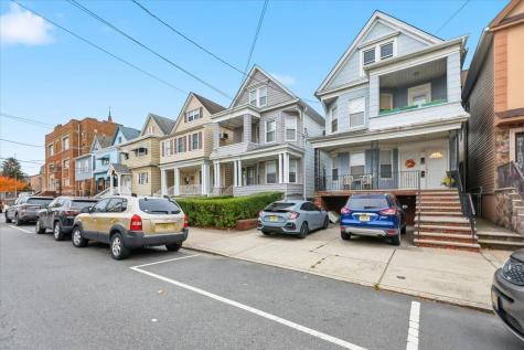 98 West 47th Street Bayonne NJ 07001