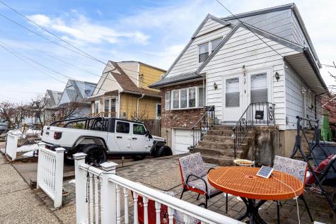 16 Crossgate Road Jersey City NJ 07305