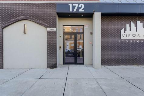 172 Avenue F Bayonne NJ 07002