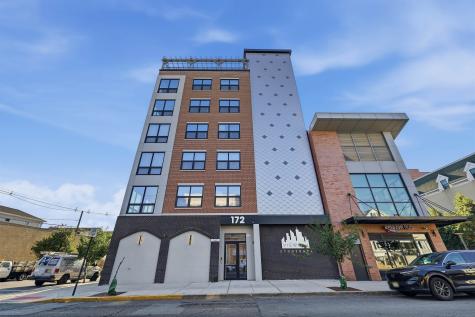 172 Avenue F Bayonne NJ 07002