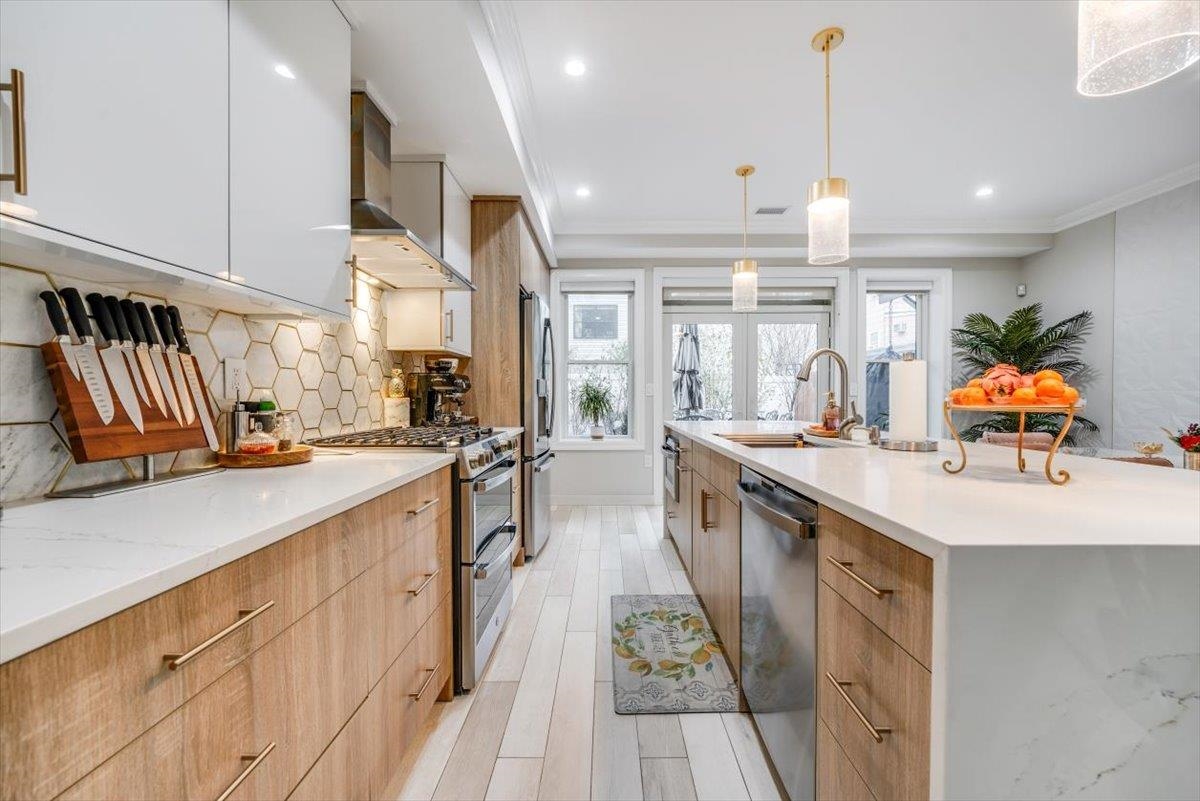 22 Poplar Street Jersey City NJ 07307