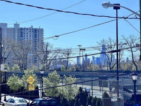 200 Bergenline Avenue Union City NJ 07087
