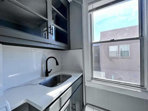200 Bergenline Avenue Union City NJ 07087