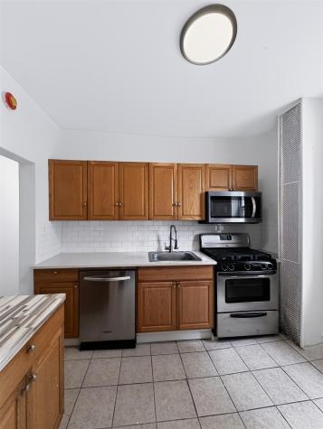 6045 Boulevard East West New York NJ 07093