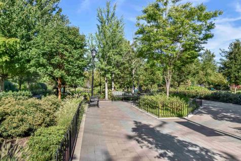 2307 New York Avenue Union City NJ 07087
