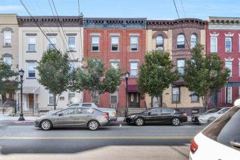 2307 New York Avenue Union City NJ 07087