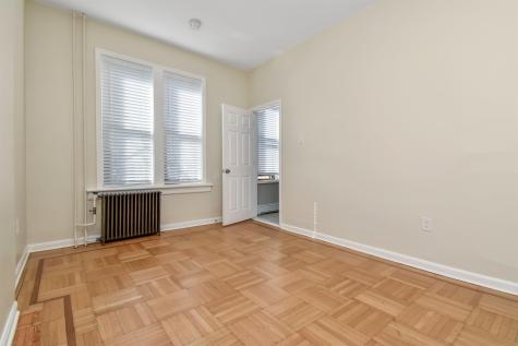 2307 New York Avenue Union City NJ 07087
