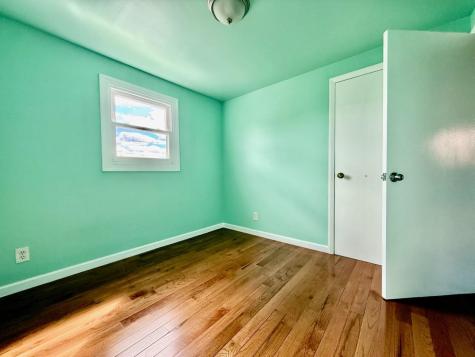 15 Suburbia Drive Jersey City NJ 07305