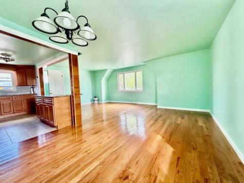 15 Suburbia Drive Jersey City NJ 07305
