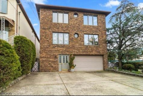 516 Avenue A Bayonne NJ 07002