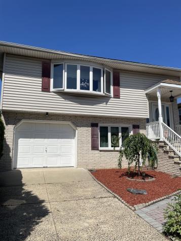 290 Julianne Terrace Secaucus NJ 07094