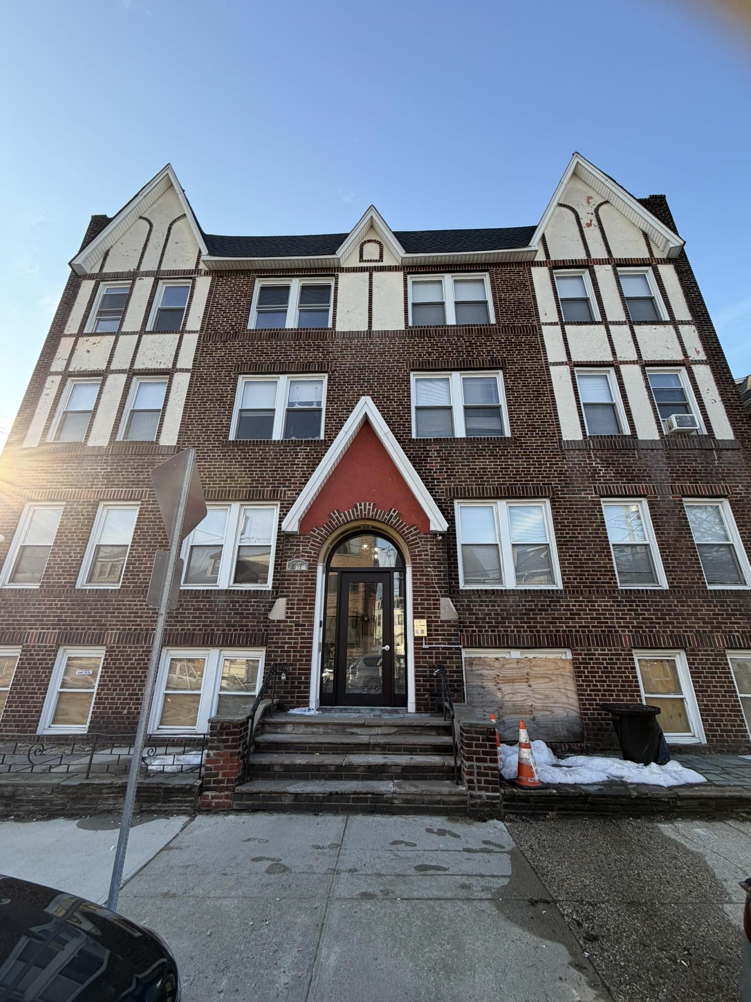 8517 4th Avenue North Bergen NJ 07047