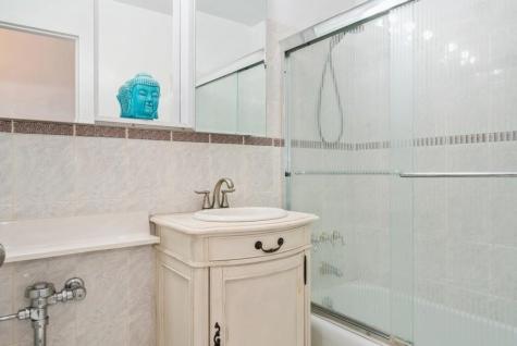 6050 Boulevard East West New York NJ 07093