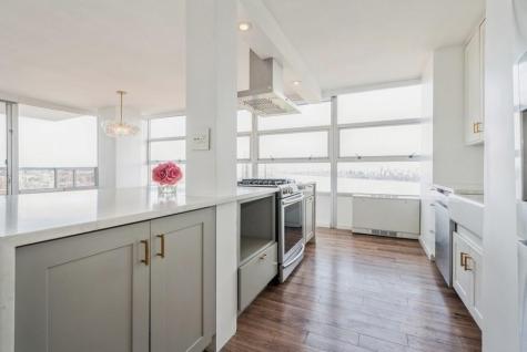6050 Boulevard East West New York NJ 07093