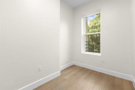 679 Bergen Avenue Jersey City NJ 07304