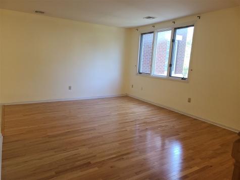 308 St Michaels Walk Union City NJ 07087