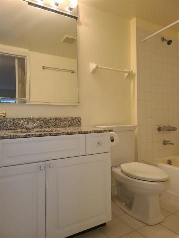 308 St Michaels Walk Union City NJ 07087