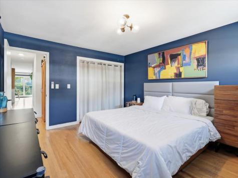 59 Hauxhurst Avenue Weehawken NJ 00786
