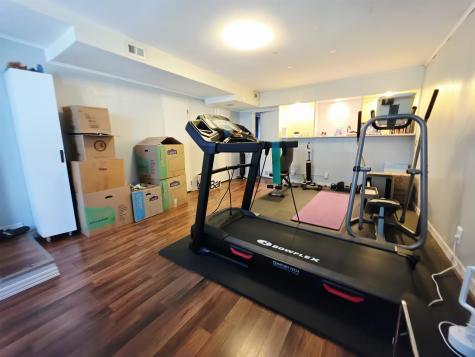 9 Elna Court Bayonne NJ 07002
