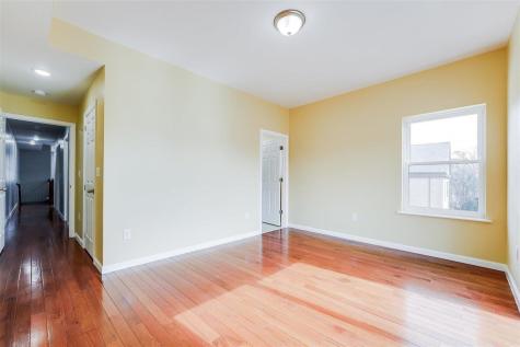 49 Wade Street Jersey City NJ 07305