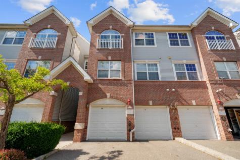 92 Lyon Court Jersey City NJ 07305