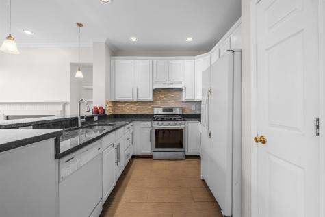 92 Lyon Court Jersey City NJ 07305