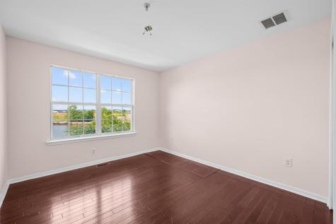 92 Lyon Court Jersey City NJ 07305