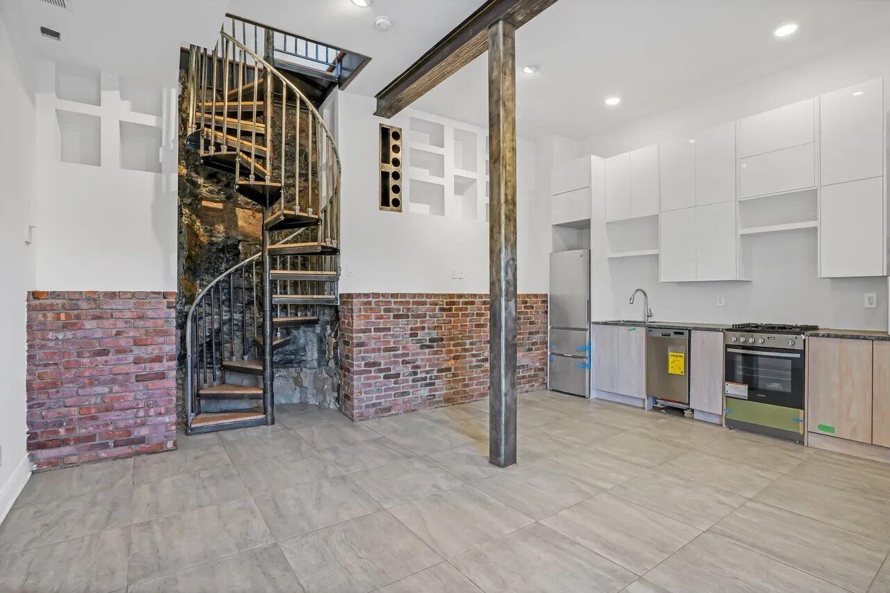 9009 Riverside Place North Bergen NJ 07047