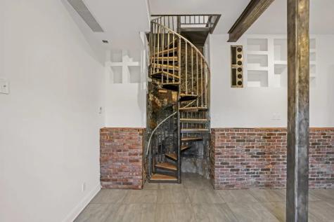 9009 Riverside Place North Bergen NJ 07047