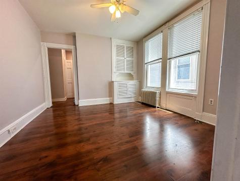 18 Howard Place Jersey City NJ 07306-3308