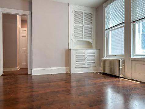 18 Howard Place Jersey City NJ 07306-3308